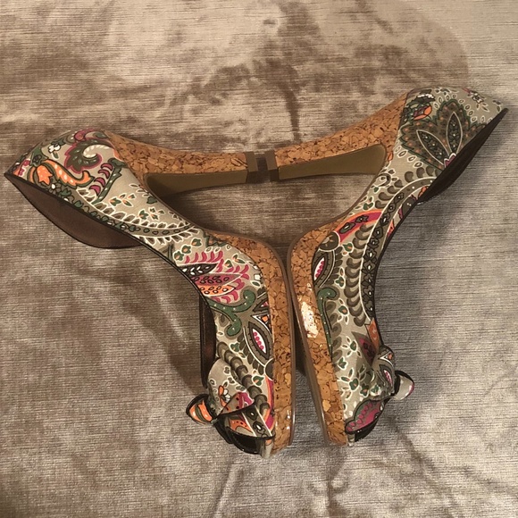 Unlisted Paisley Fabric Peep Toe Heels - Picture 6 of 12